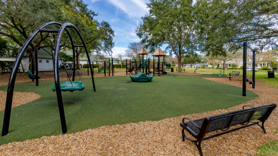 EndersPlaceatBaldwinPark_LuxuryApartmentCommunity_Playground_OrlandoFL