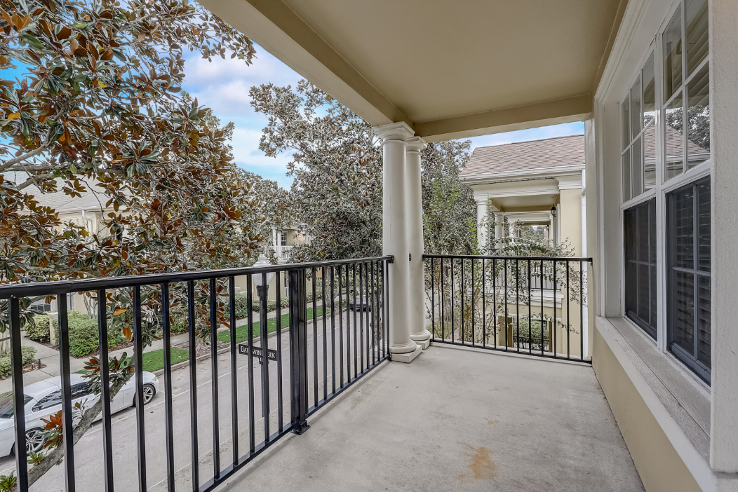 EndersPlaceatBaldwinPark_LuxuryApartmentCommunity_Balcony_OrlandoFL