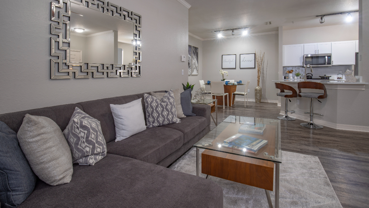 EndersPlaceatBaldwinPark_LuxuryApartmentCommunity_LivingRoom_OrlandoFL